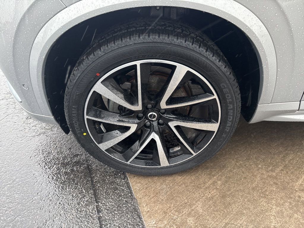 Certified 2023 Volvo XC90 B5 Plus image 11