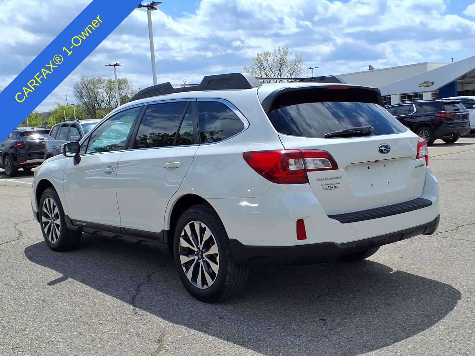 Used 2015 Subaru Outback 2.5i Limited AWD/4WD image 8