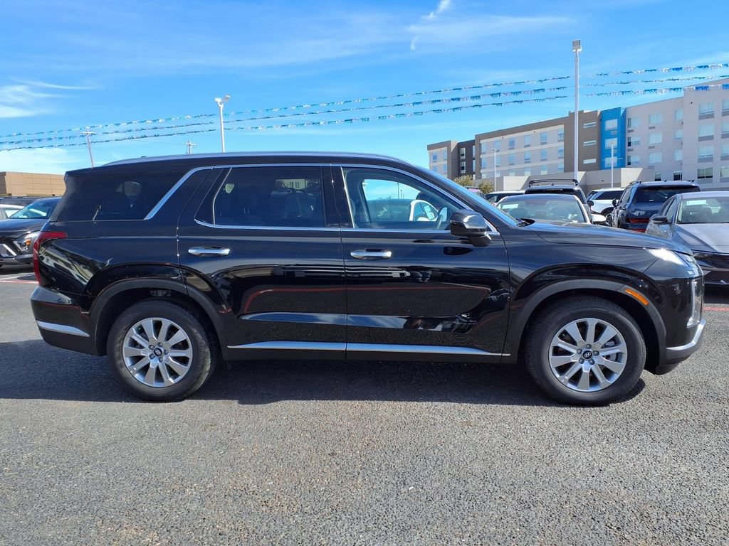 Used 2025 Hyundai Palisade SEL FWD image 6