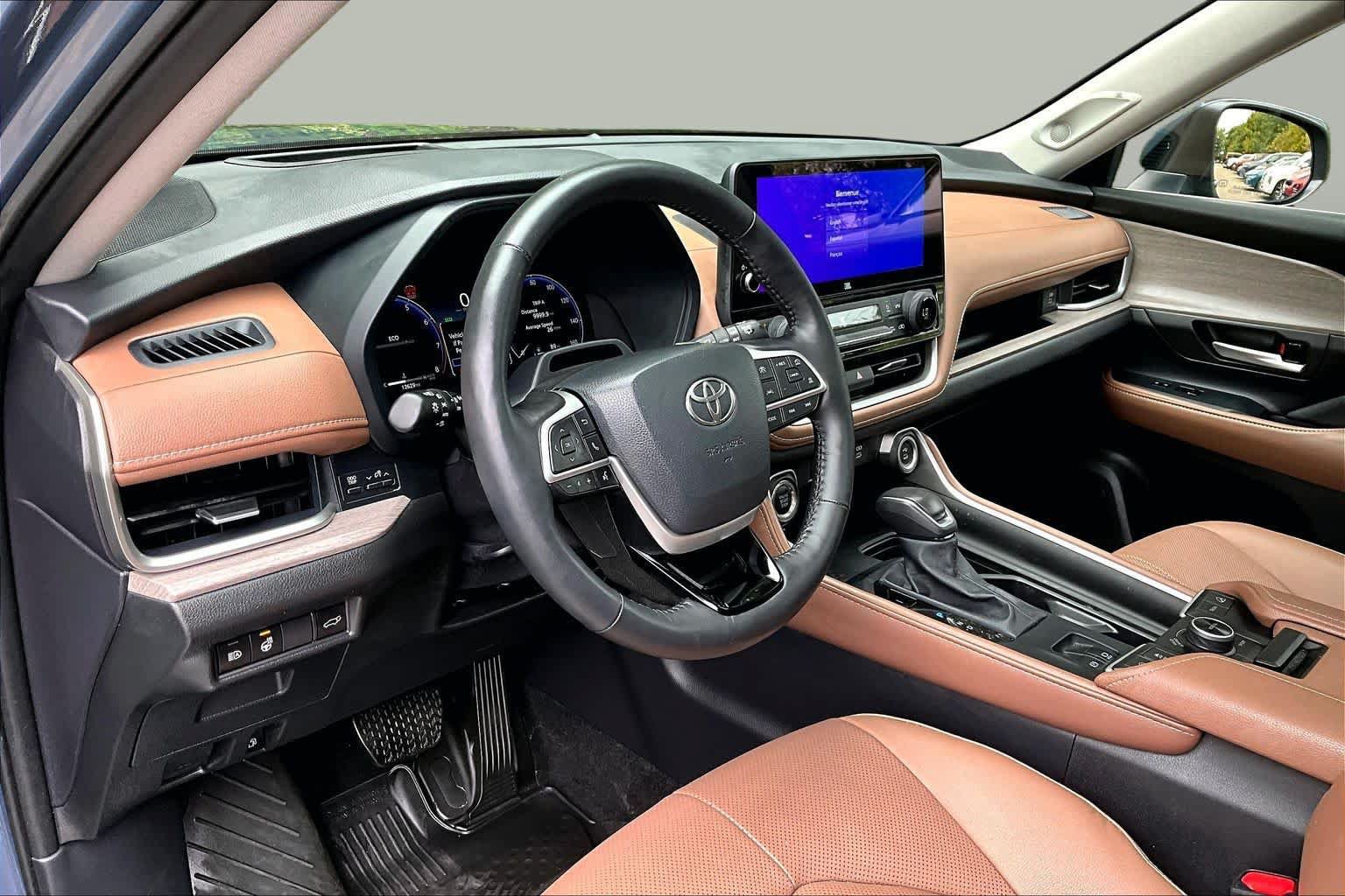 Certified 2025 Toyota Grand Highlander AWD image 17