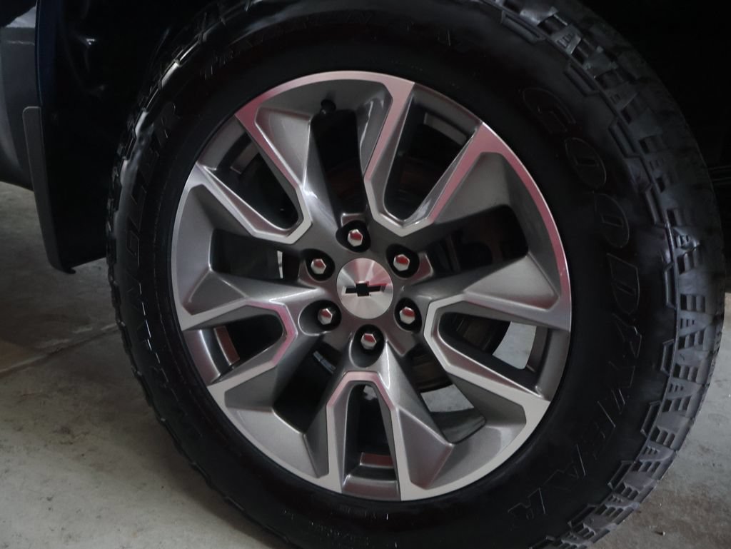 Used 2020 Chevrolet Silverado 1500 RST w/ Z71 Off-Road Package AWD/4WD image 32