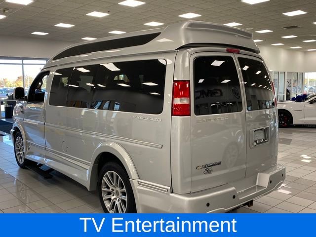 Used 2021 Chevrolet Express 2500 LS w/ Enhanced Convenience Package image 4