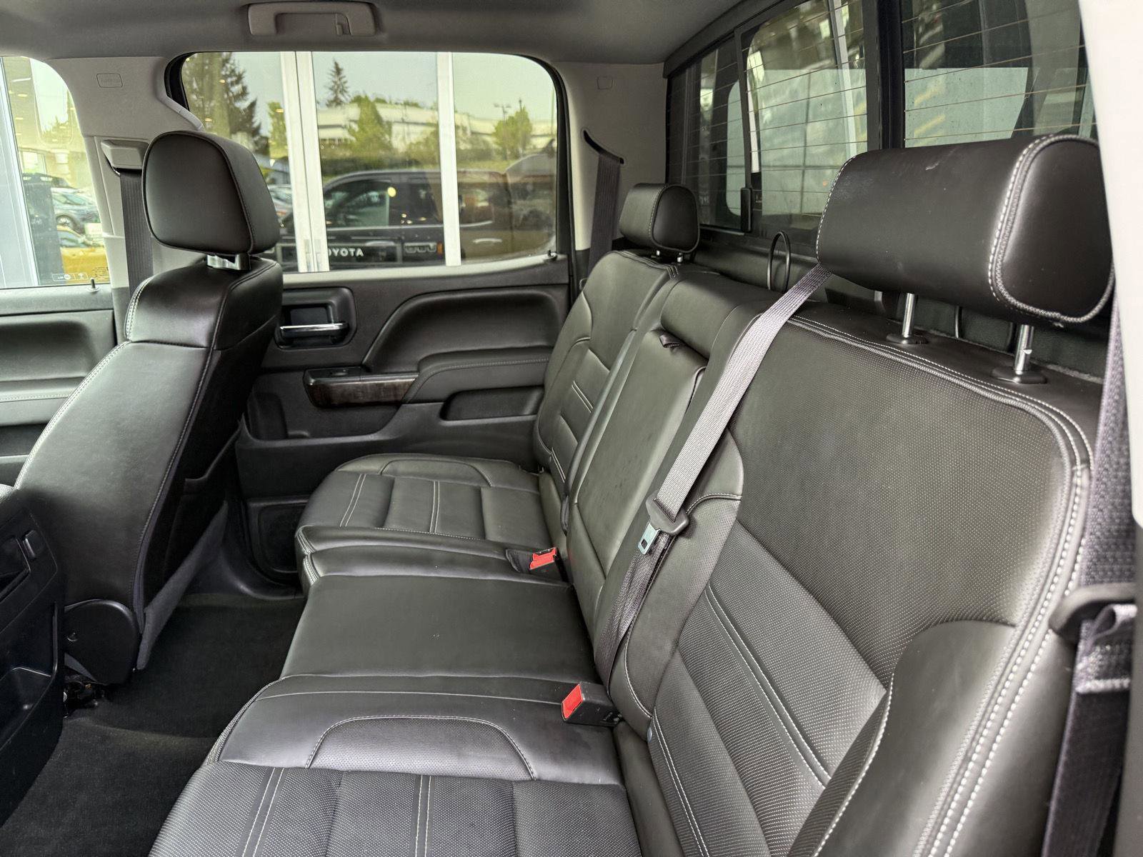 Used 2016 GMC Sierra 1500 Denali w/ Enhanced Driver Alert Package AWD/4WD image 15