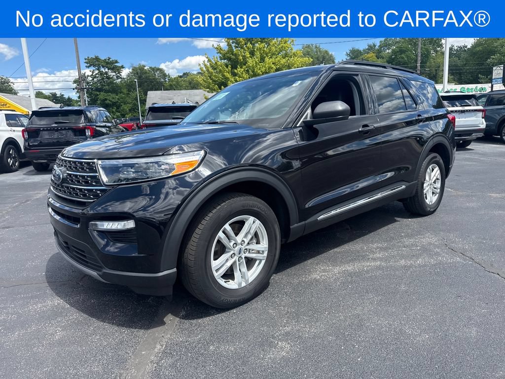 Used 2023 Ford Explorer XLT w/ Equipment Group 202A AWD/4WD image 2