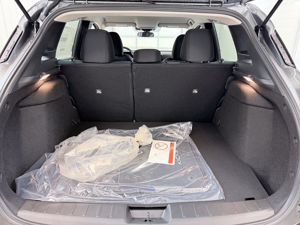 New 2027 Nissan Kicks SV AWD/4WD image 26