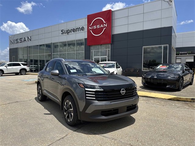New 2025 Nissan Kicks SV w/ SV Premium Package