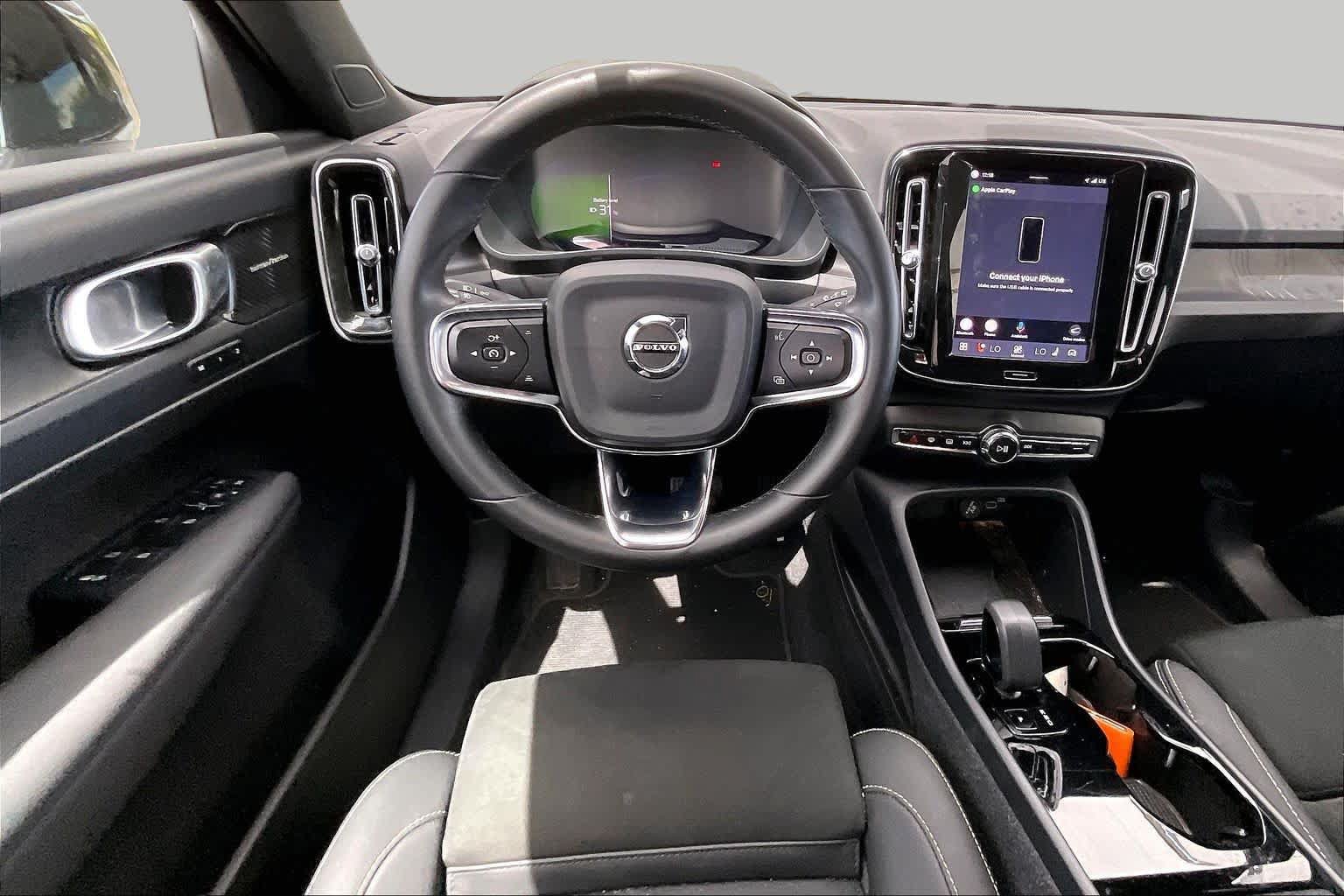 Used 2023 Volvo XC40 Recharge Ultimate AWD/4WD image 5