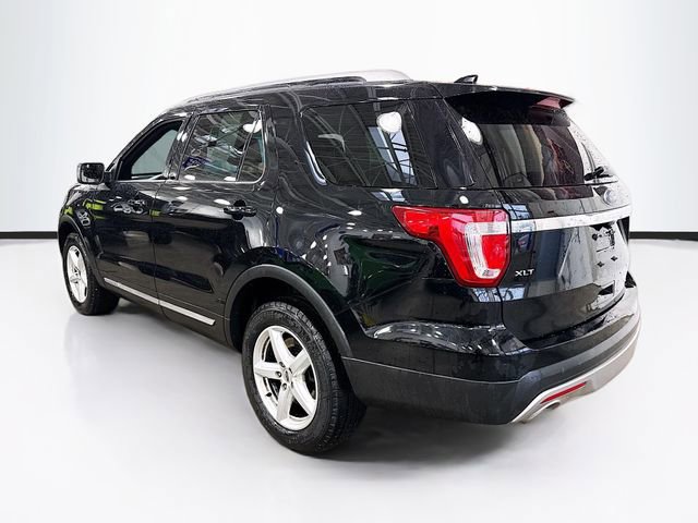 Used 2016 Ford Explorer XLT w/ Equipment Group 202A image 8