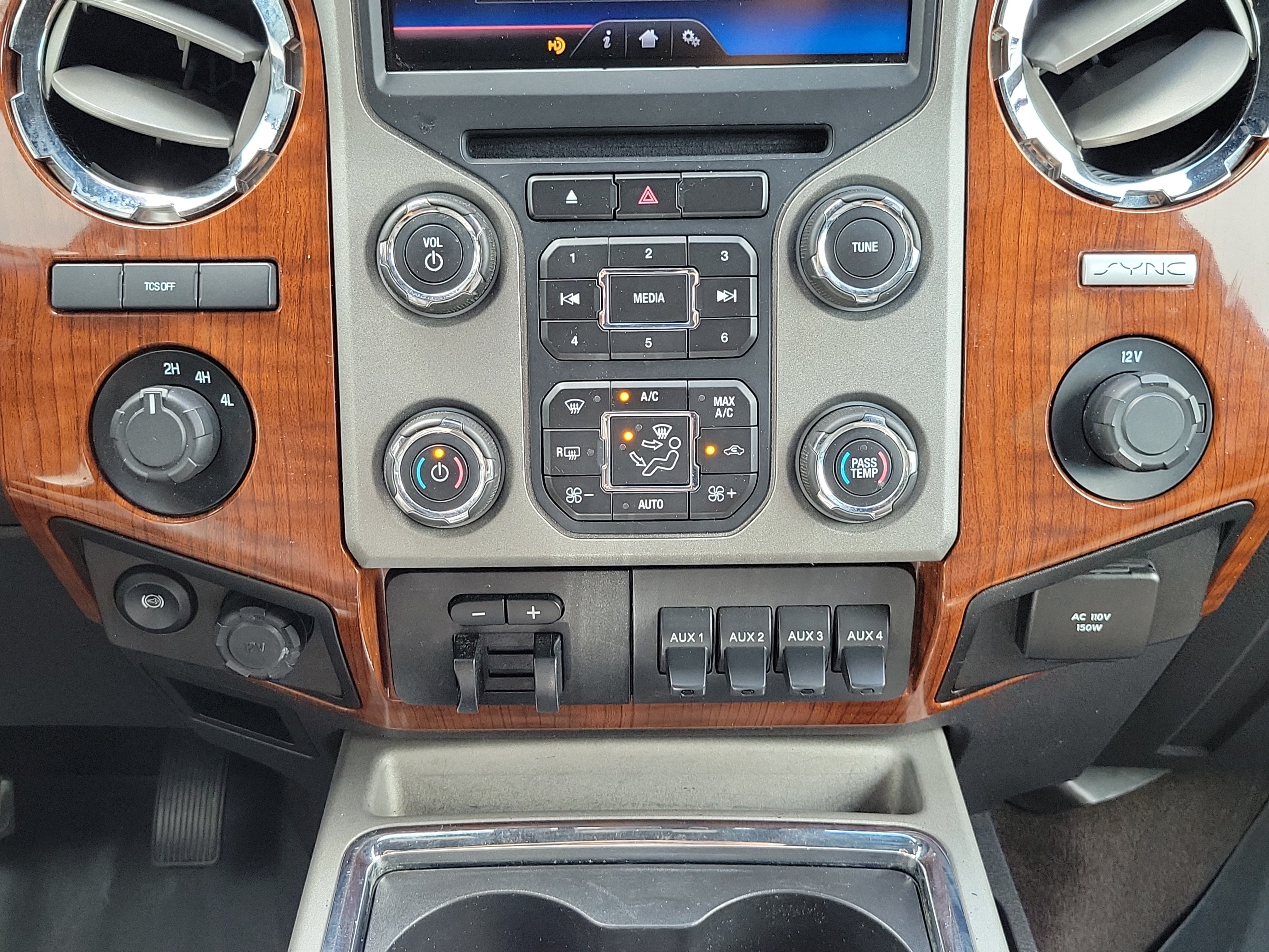 Used 2015 Ford F350 King Ranch w/ FX4 Off-Road Package AWD/4WD image 15