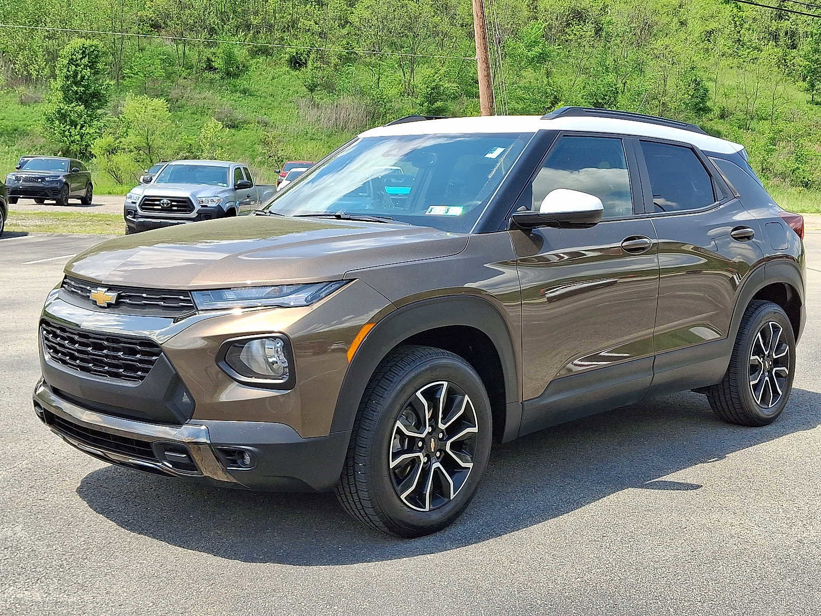 Used 2021 Chevrolet TrailBlazer ACTIV w/ Technology Package AWD/4WD image 3