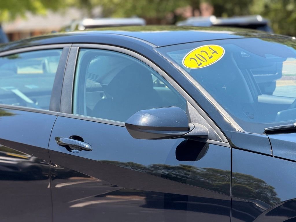 Used 2024 Hyundai Elantra SEL FWD image 6
