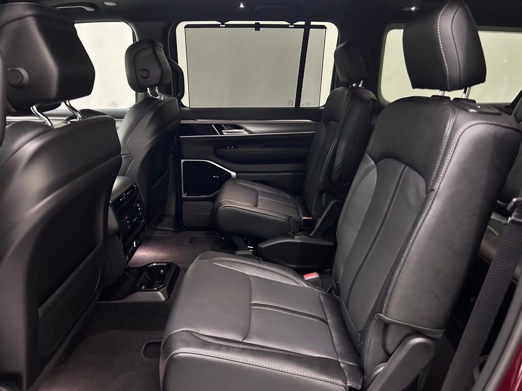 New 2026 Jeep Grand Wagoneer L Limited AWD/4WD image 15