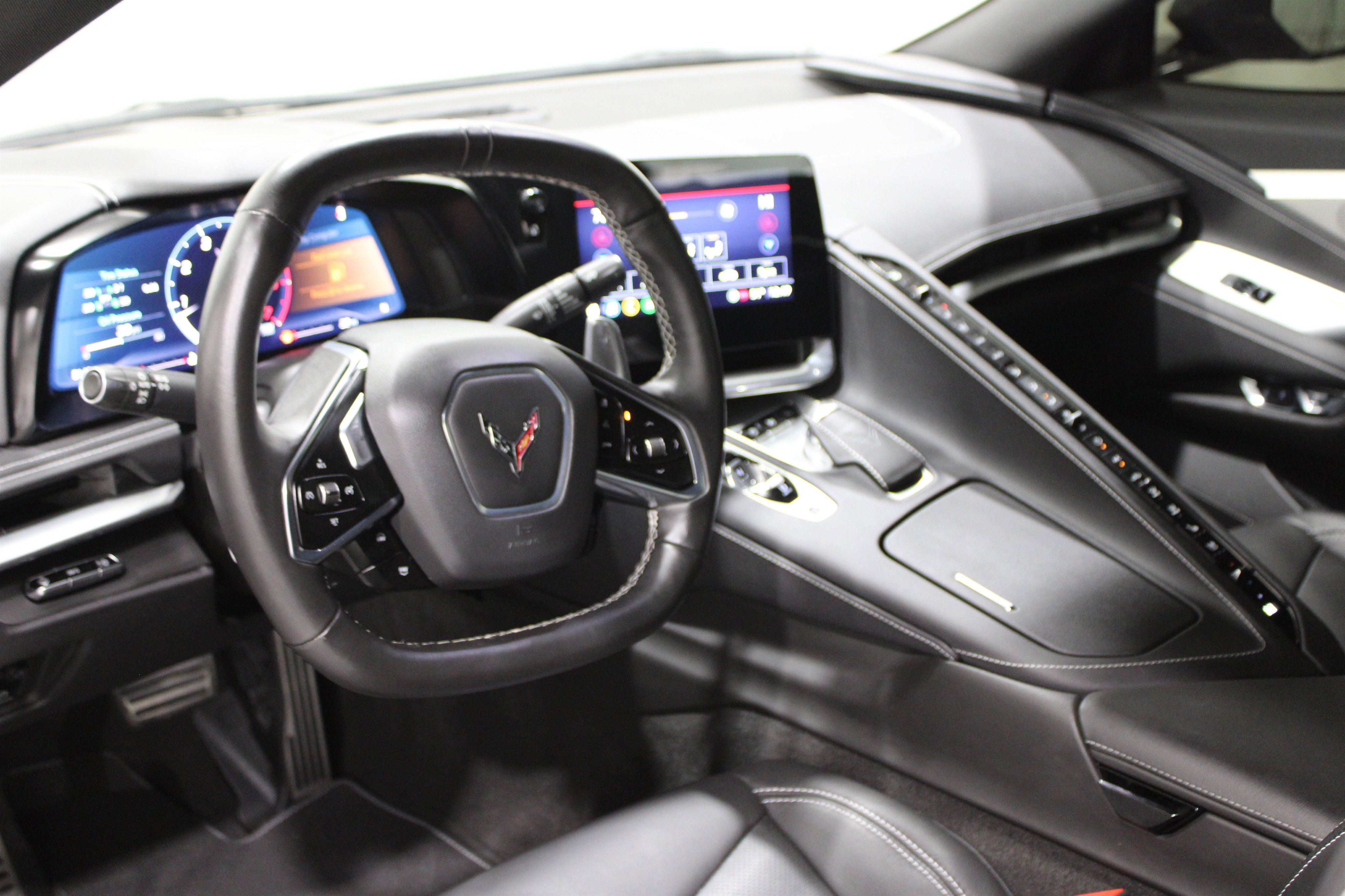 Used 2022 Chevrolet Corvette Stingray Preferred Cpe w/ 2LT image 2