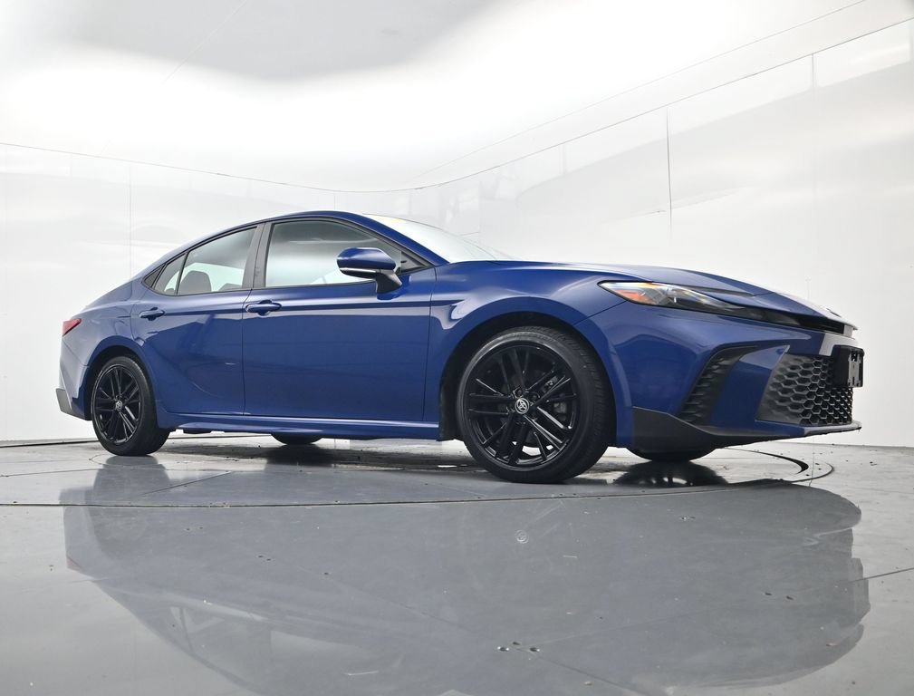 Used 2025 Toyota Camry SE FWD image 42