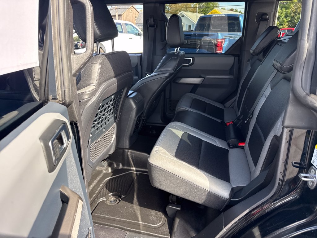 Used 2023 Ford Bronco Black Diamond AWD/4WD image 11