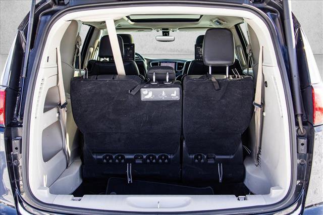 Used 2019 Chrysler Pacifica Touring-L Plus image 26