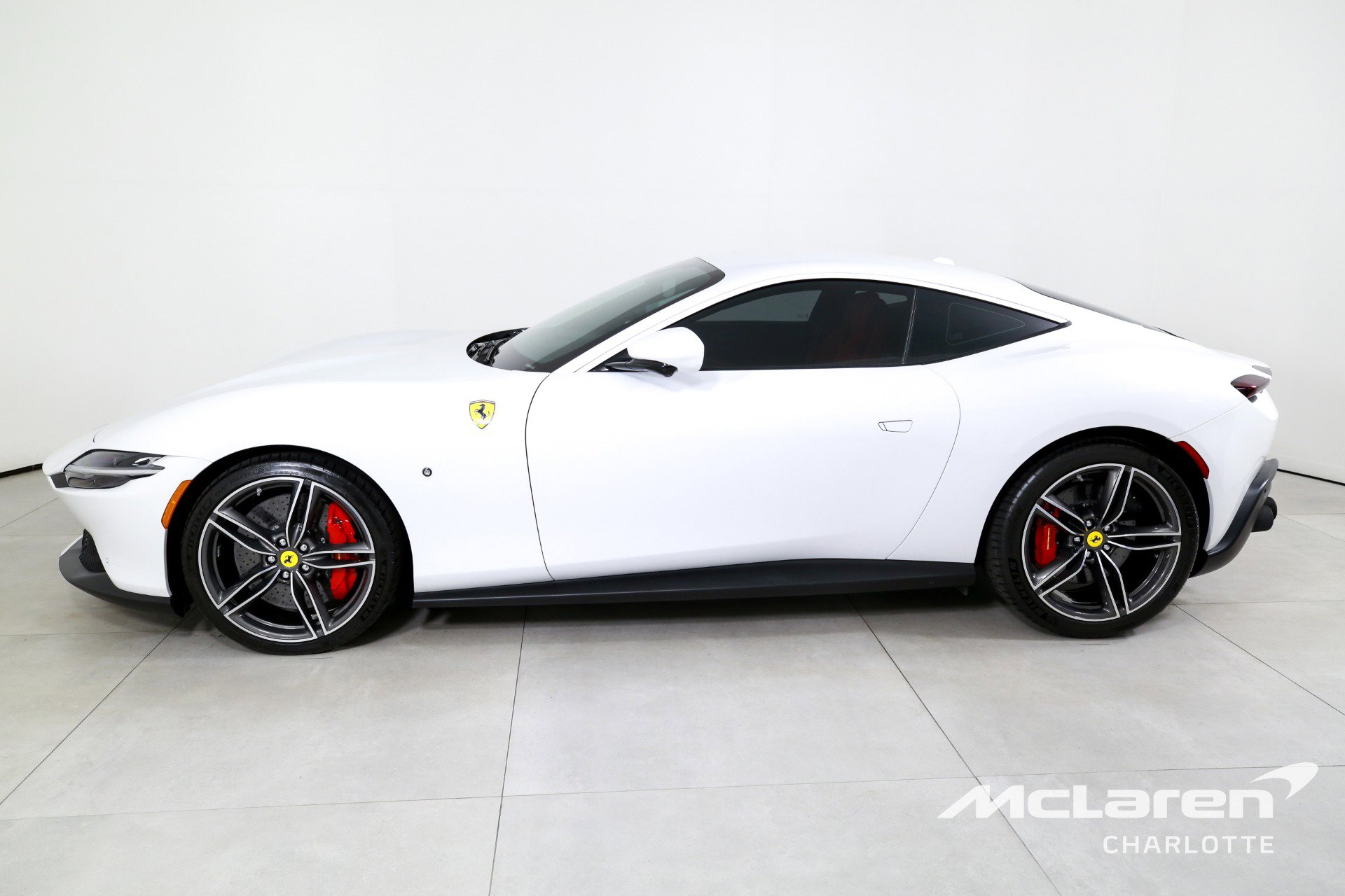 Used 2022 Ferrari Roma image 5