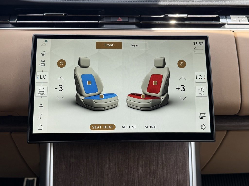 New 2025 Land Rover Range Rover SE image 26