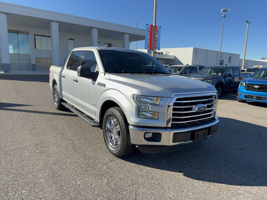 Used 2015 Ford F150 XLT w/ Equipment Group 302A Luxury image 4