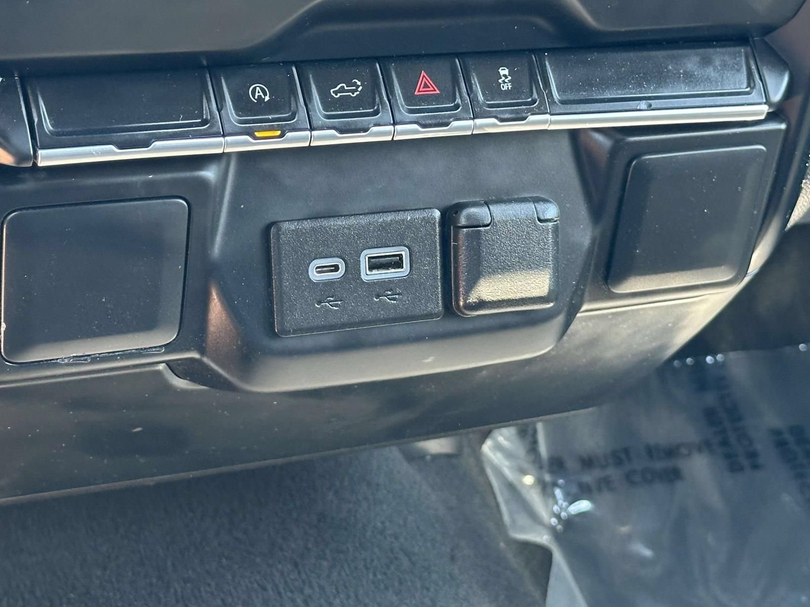 Certified 2022 Chevrolet Silverado 1500 Custom w/ LPO, Dark Essentials Package AWD/4WD image 12