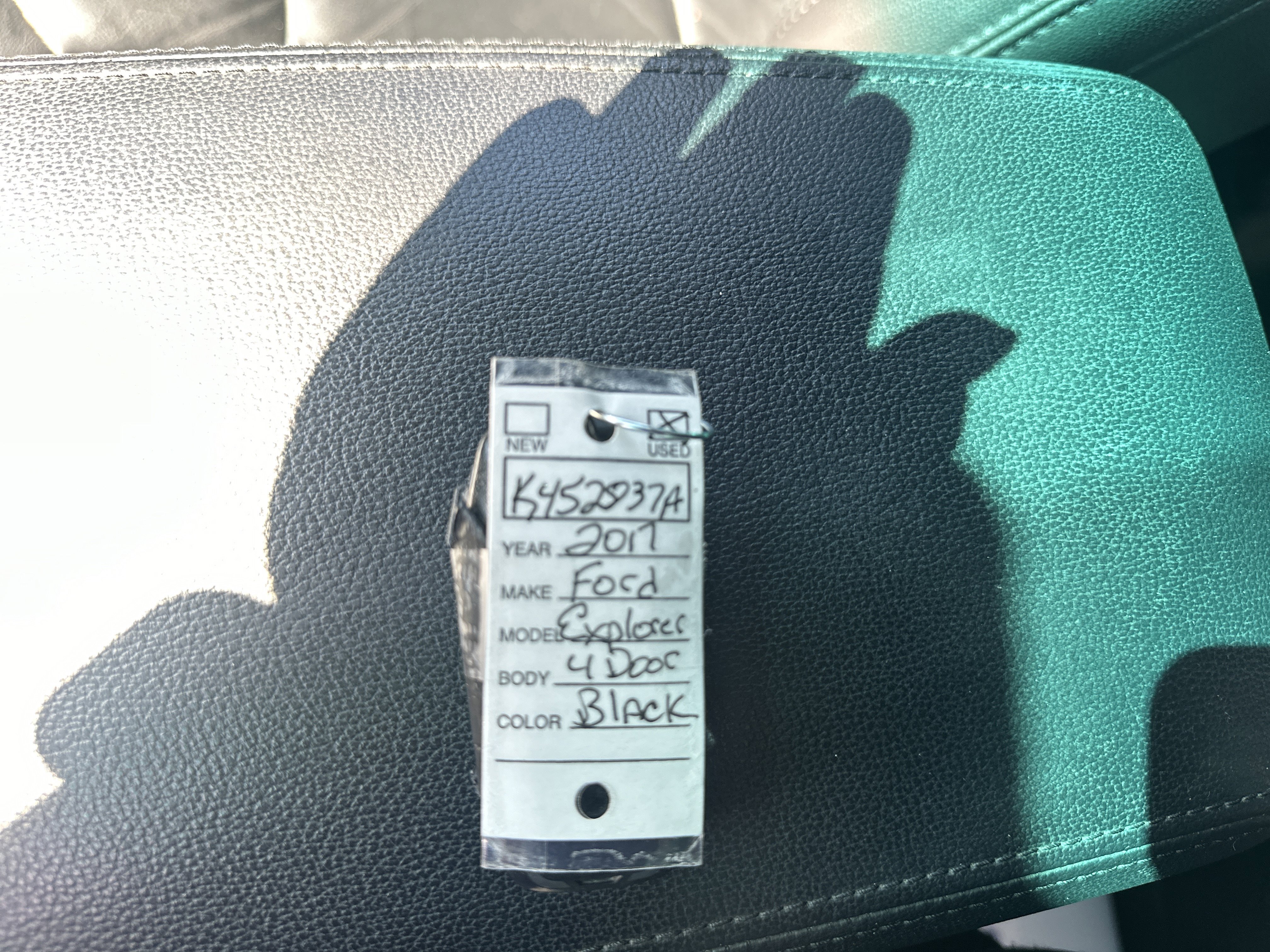 Used 2017 Ford Explorer XLT w/ Equipment Group 202A image 18