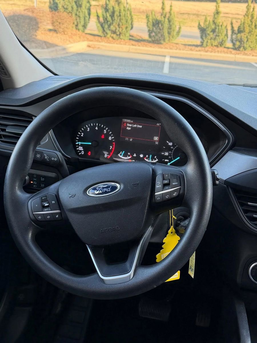 Used 2020 Ford Escape S image 15