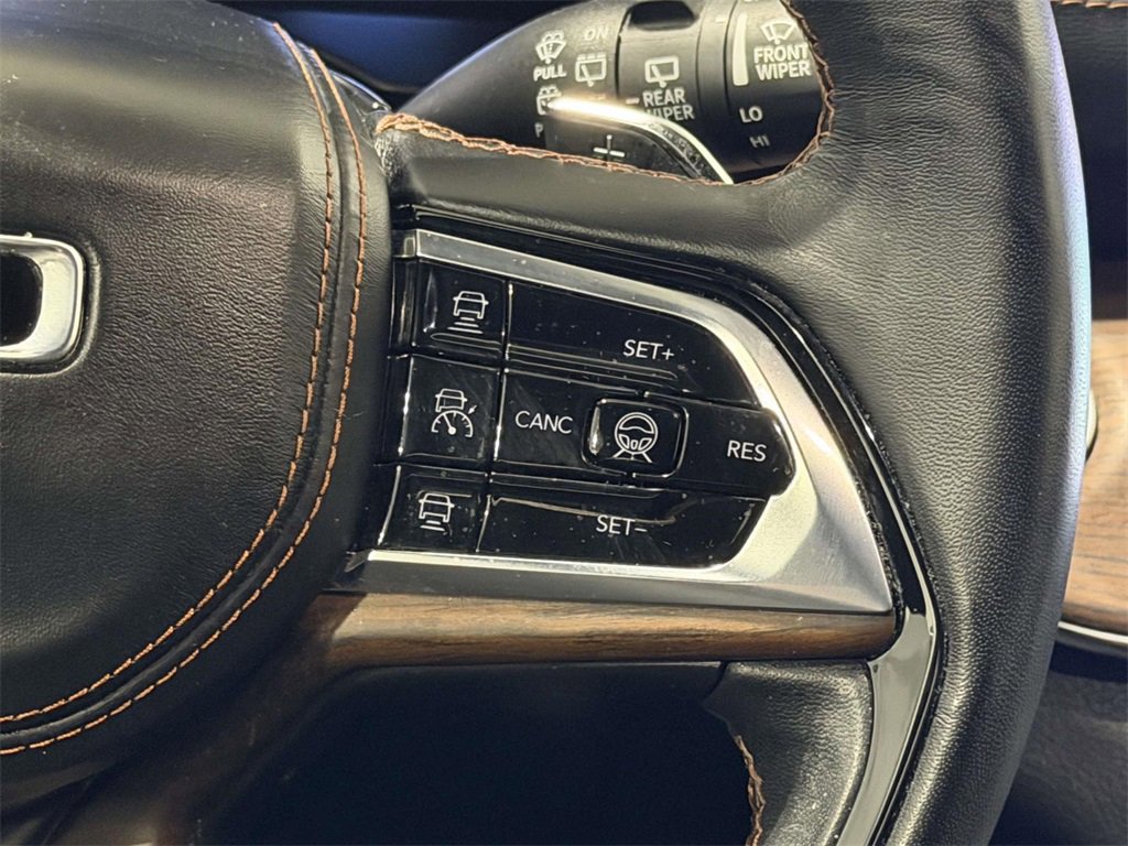 Certified 2024 Jeep Grand Cherokee Summit w/ Luxury Tech Group V image 21