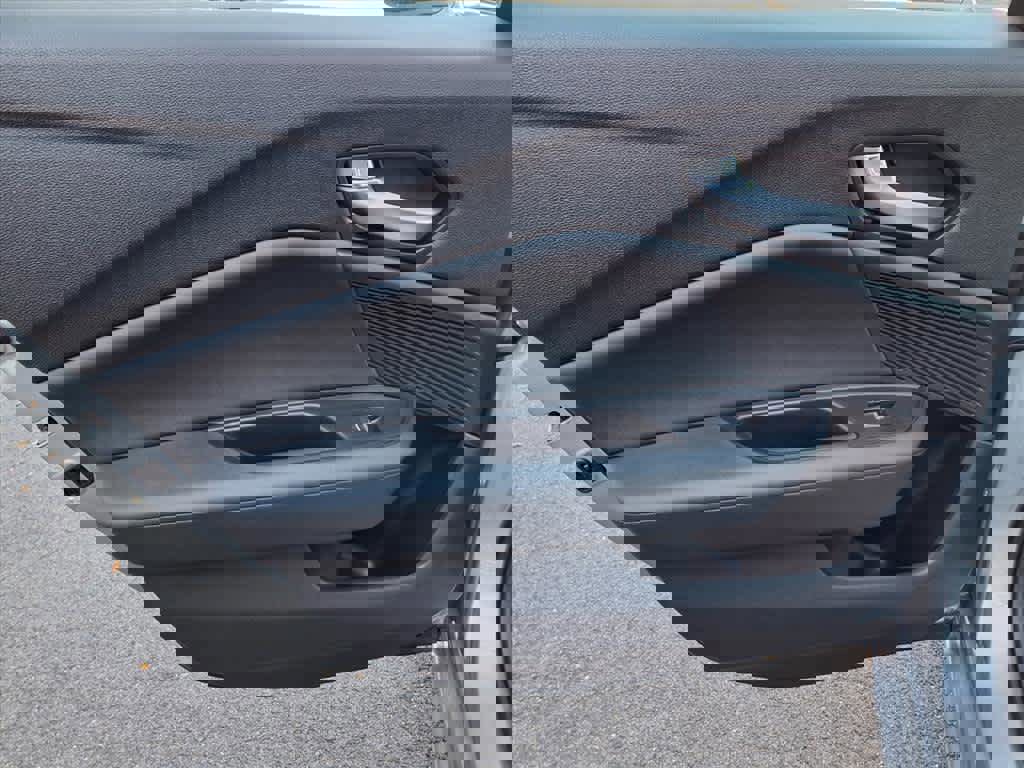 Certified 2025 Acura TLX w/ Technology Package image 7