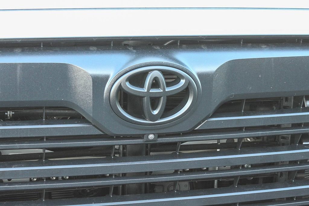 Used 2024 Toyota Tundra Limited AWD/4WD image 6