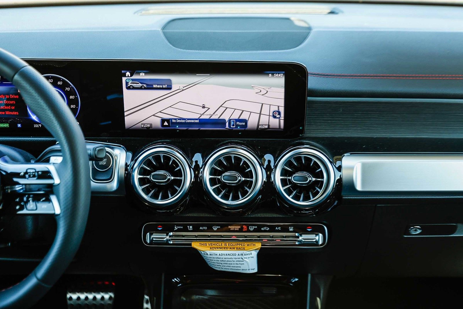 Used 2024 Mercedes-Benz EQB 300 4MATIC image 11