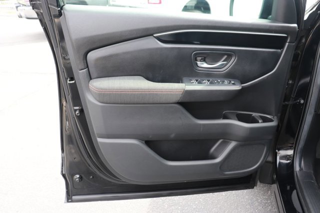 Used 2025 Honda Pilot Sport image 10