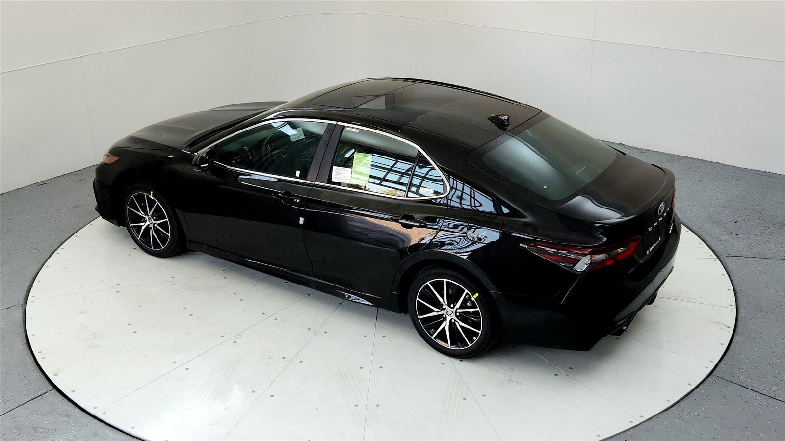 Certified 2023 Toyota Camry SE w/ Cold Weather Package image 15