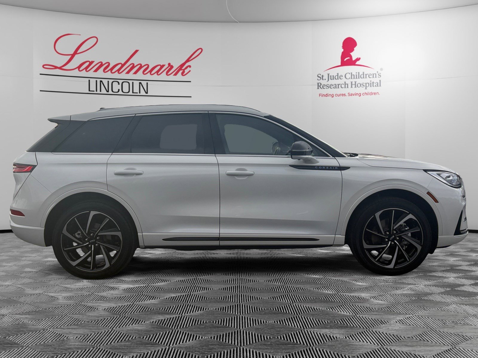 Certified 2024 Lincoln Corsair Grand Touring w/ Equipment Group 301A image 6