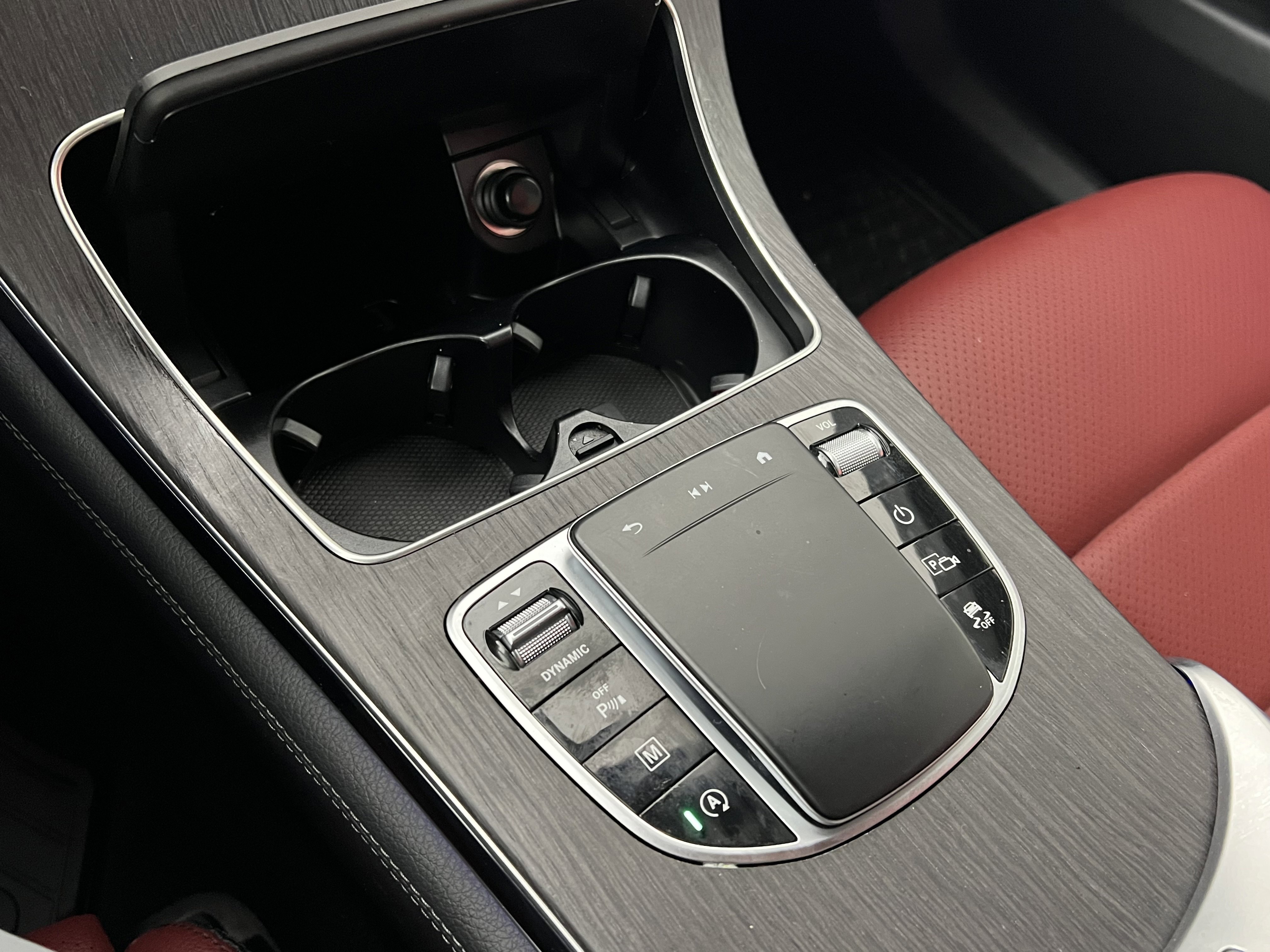 Used 2020 Mercedes-Benz GLC 300 4MATIC Coupe image 32