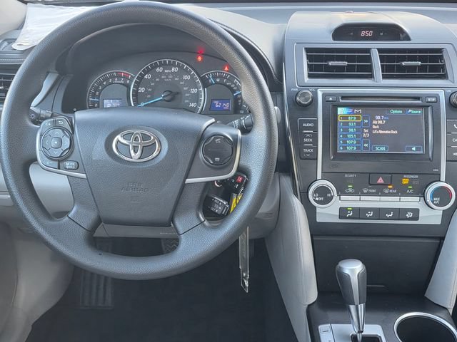 Used 2012 Toyota Camry LE FWD image 14
