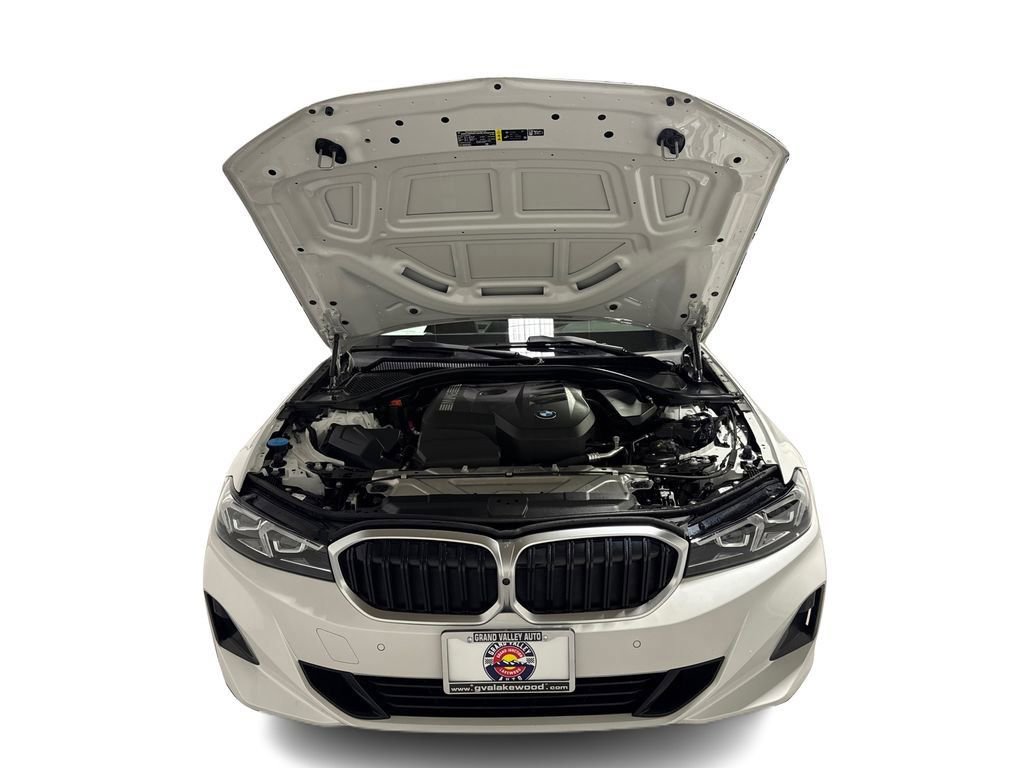 Used 2025 BMW 330i xDrive Sedan image 11