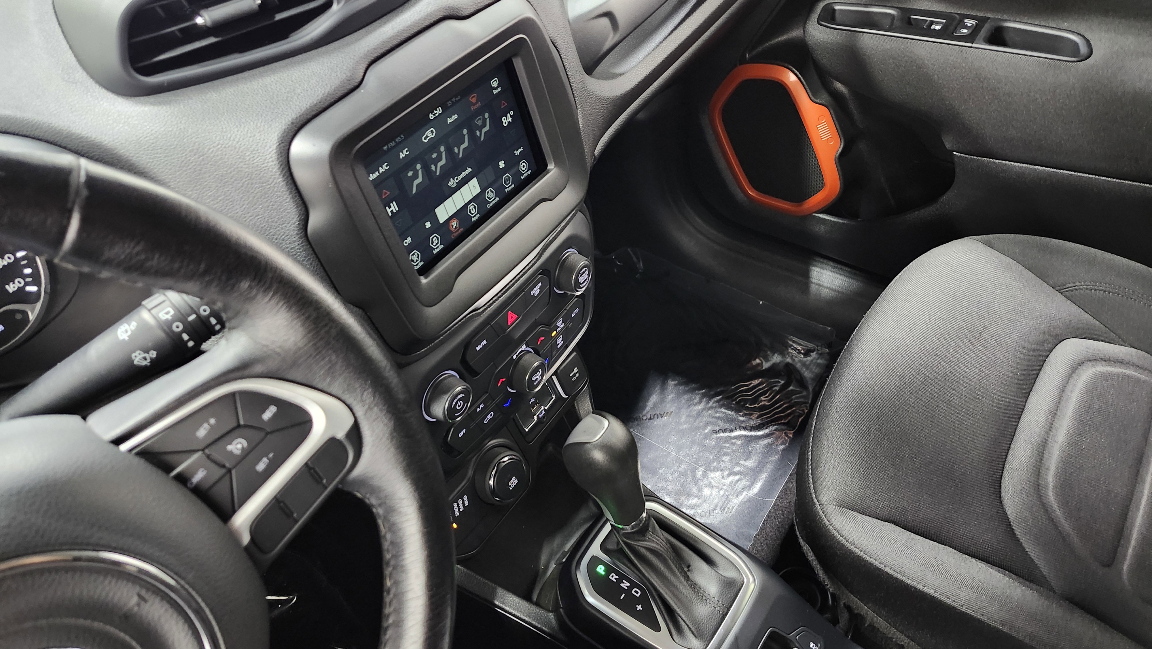 Used 2020 Jeep Renegade Latitude image 26