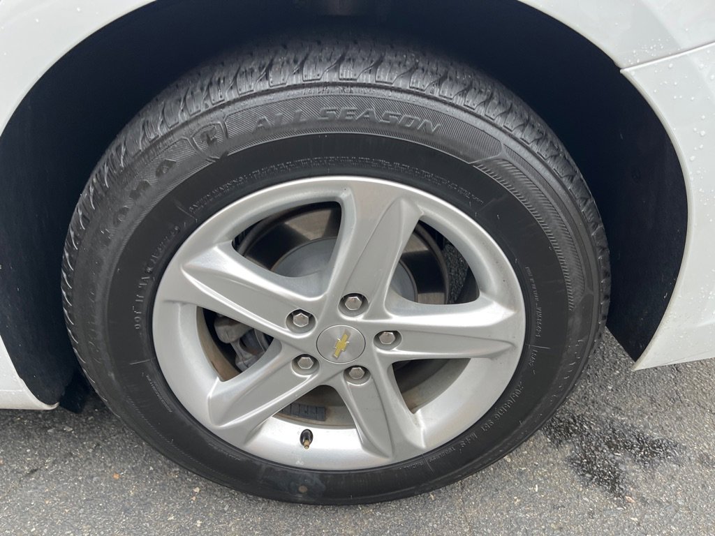 Used 2022 Chevrolet Malibu LS w/ Driver Confidence Package II image 13