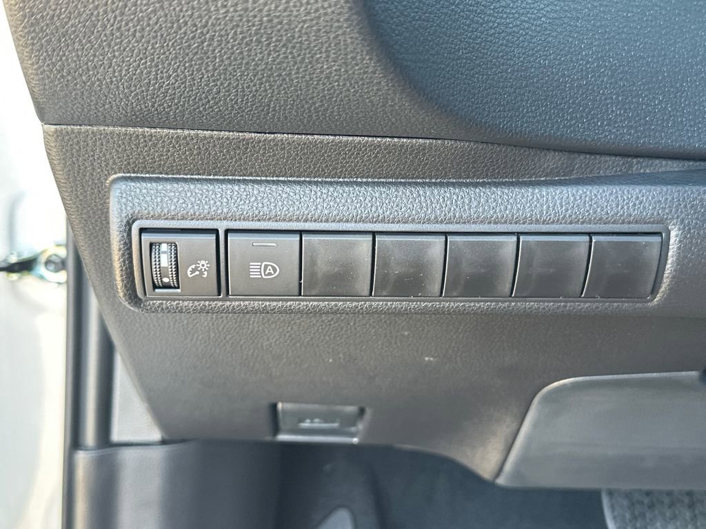 New 2026 Toyota Corolla LE image 18