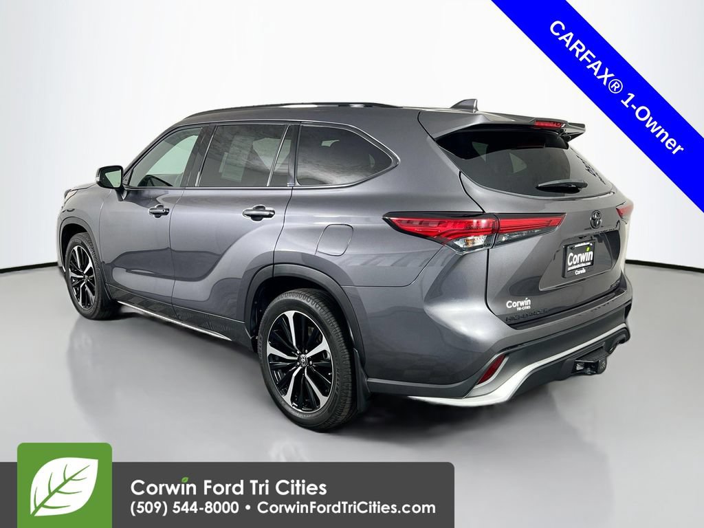 Used 2021 Toyota Highlander XSE AWD/4WD image 11