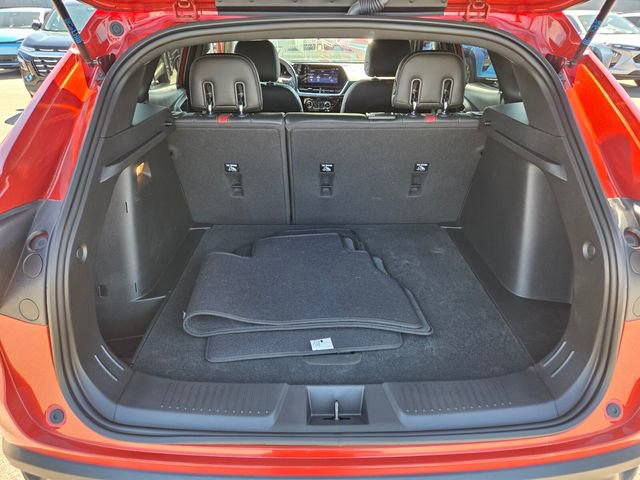 Certified 2024 Chevrolet Trax RS w/ Sunroof Package FWD image 13