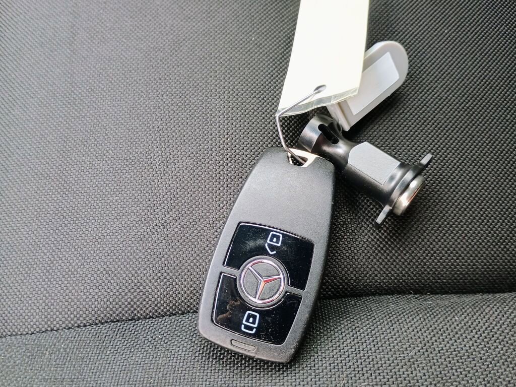 Used 2024 Mercedes-Benz Sprinter 2500 image 4