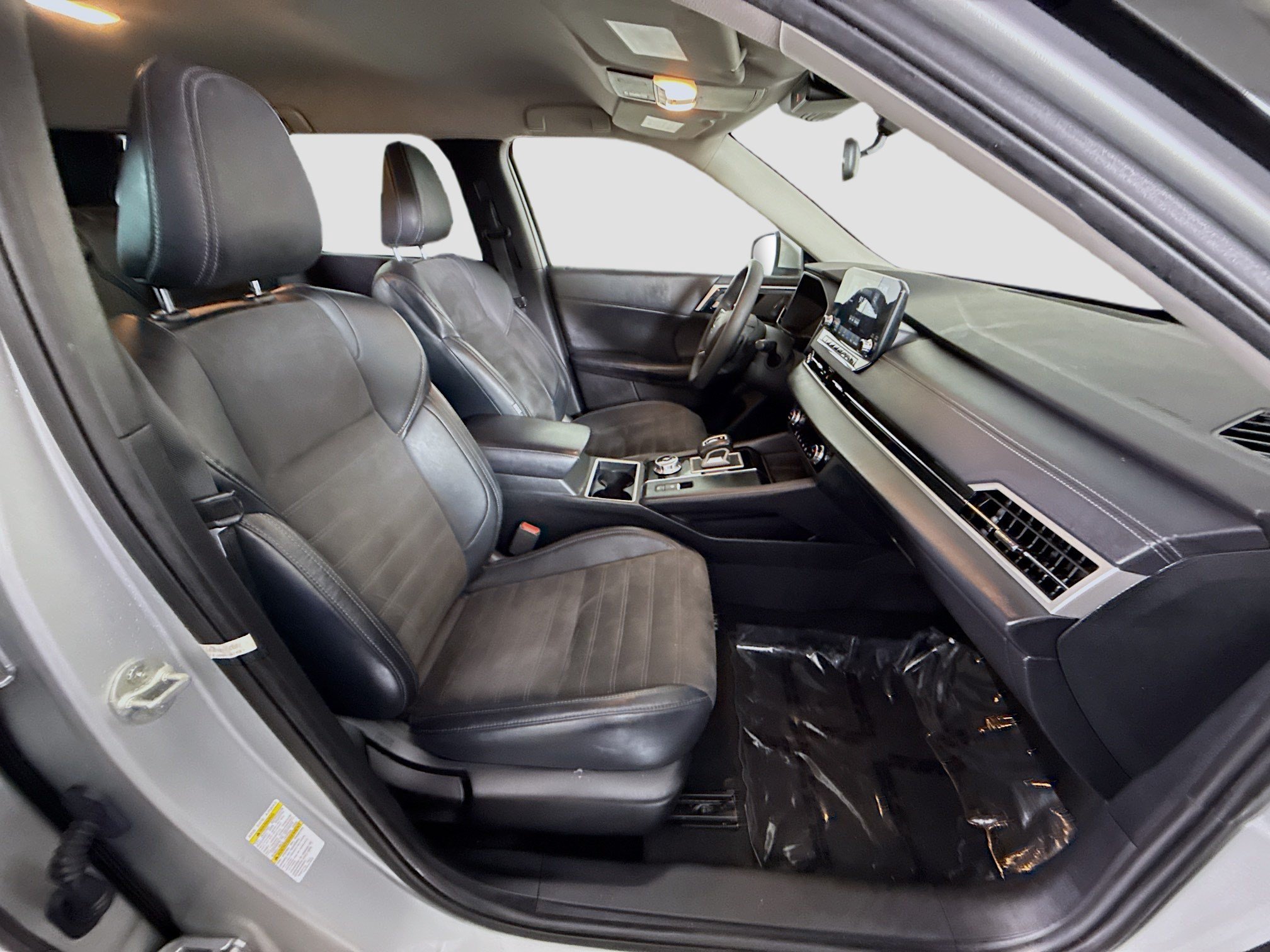 Used 2023 Mitsubishi Outlander SE FWD image 29