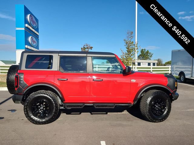 Used 2023 Ford Bronco Wildtrak image 9