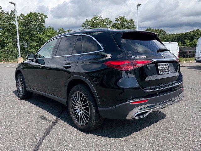 Used 2023 Mercedes-Benz GLC 300 4MATIC image 5