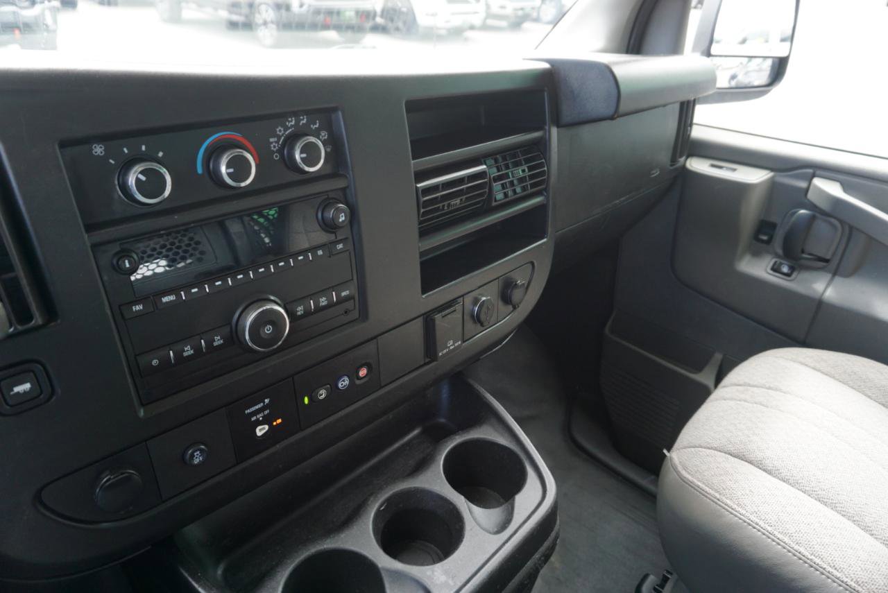 Used 2018 Chevrolet Express 2500 w/ Driver Convenience Package RWD image 13