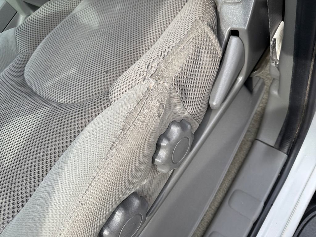 Used 2006 Nissan Frontier LE image 31