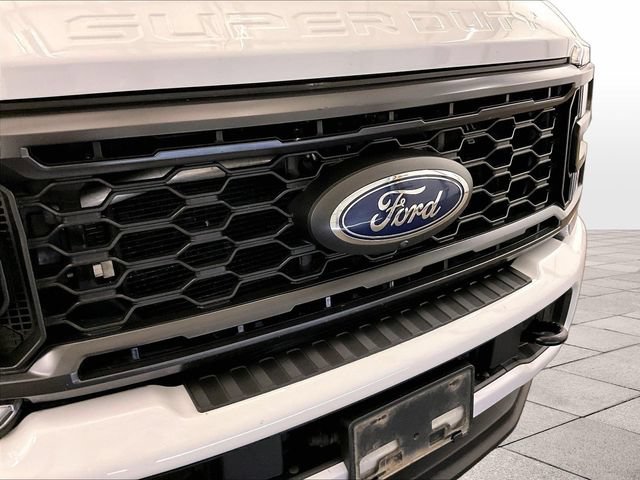 Used 2023 Ford F350 XLT w/ XLT Premium Package AWD/4WD image 28