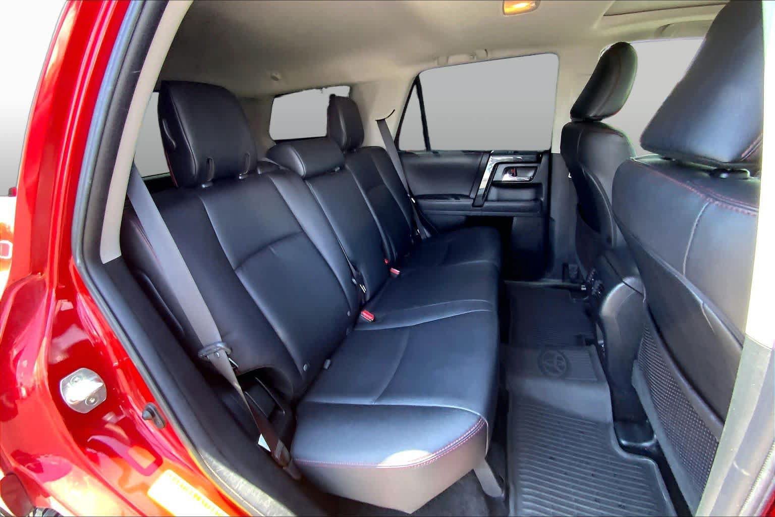 Used 2022 Toyota 4Runner TRD Off-Road Premium AWD/4WD image 20