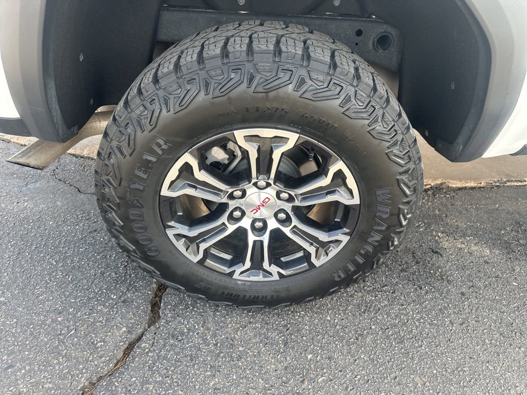 Used 2023 GMC Canyon AT4 w/ Technology Package image 35